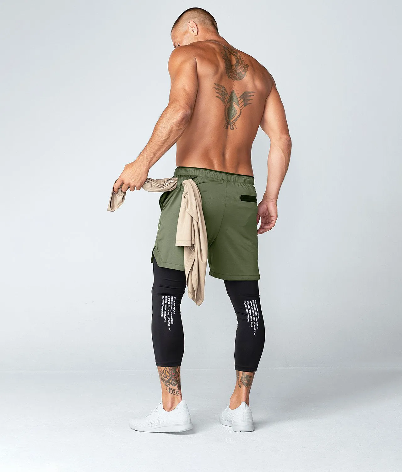 8900 . AirPro Regular-Fit Shorts - Military Green