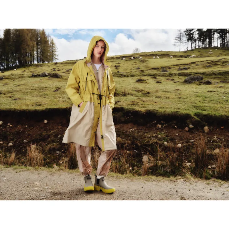 Barbour Evie Ladies Showerproof Parka - Limeade/Light Sand