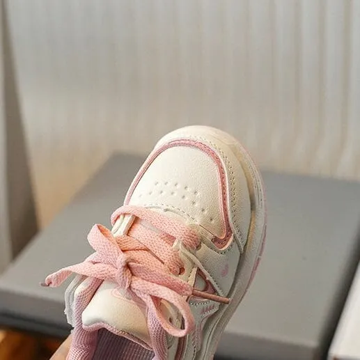 Bear Lace-Up Sports Sneakers