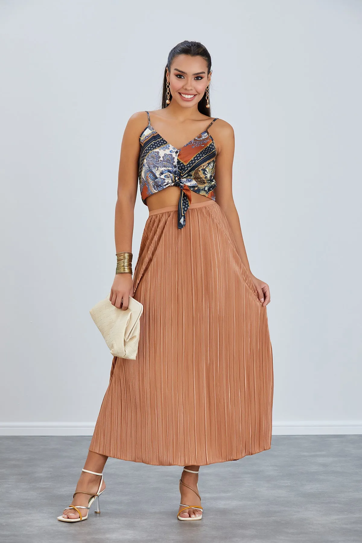 Classic Pleated Midi Skirt in Mokko