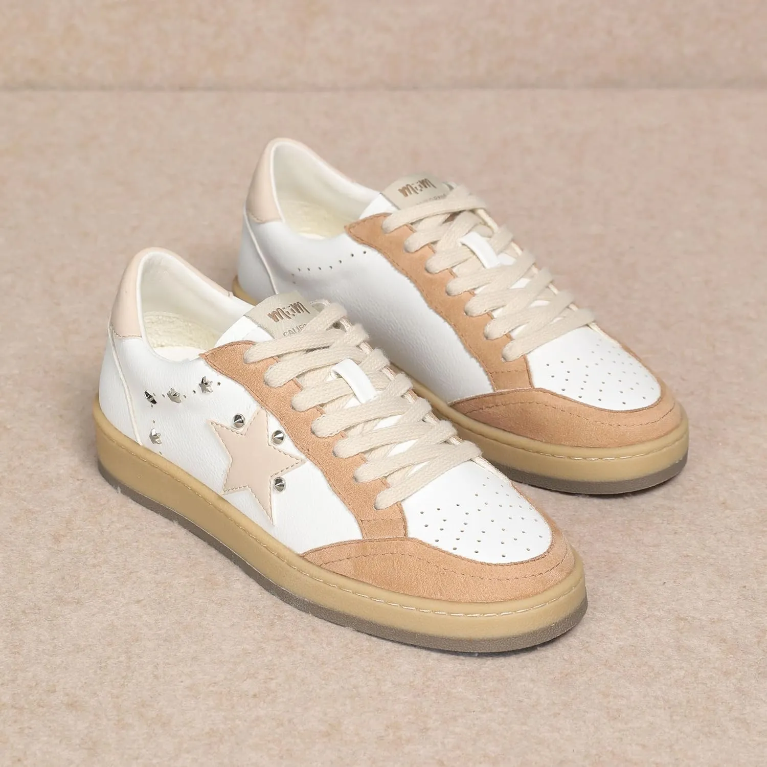 Mi.iM Avery Rubber Sole Lace-up Star Sneakers