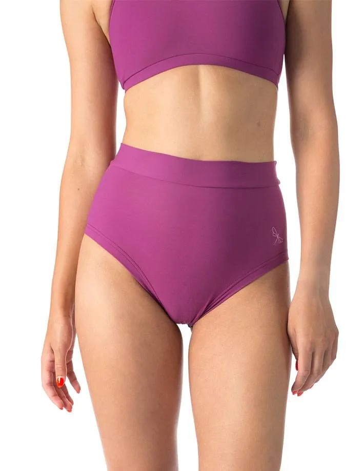 Scrunch pole shorts Lola