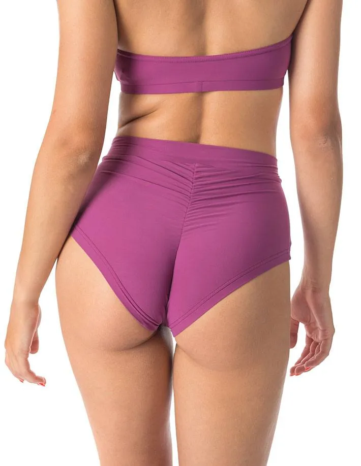 Scrunch pole shorts Lola