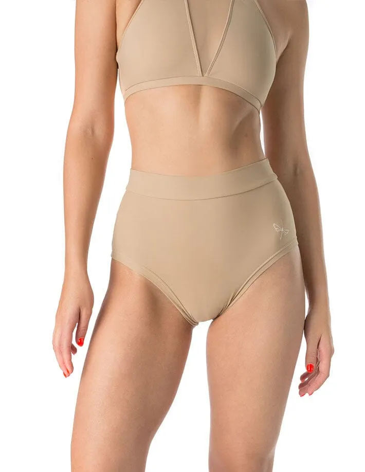 Scrunch pole shorts Lola