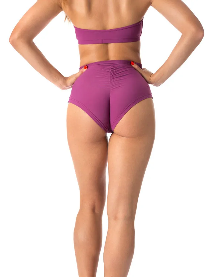 Scrunch pole shorts Lola