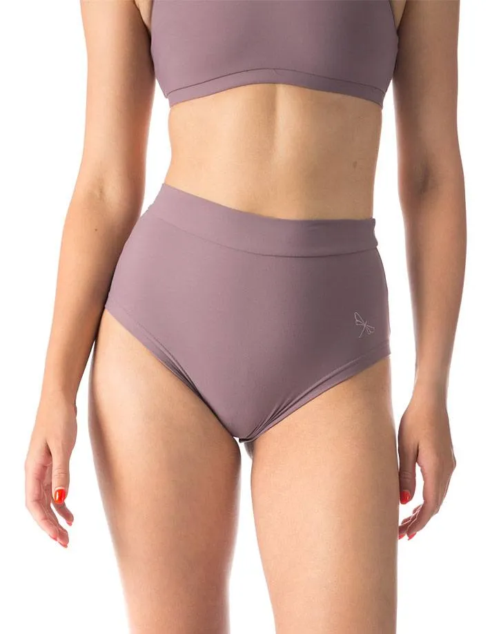 Scrunch pole shorts Lola