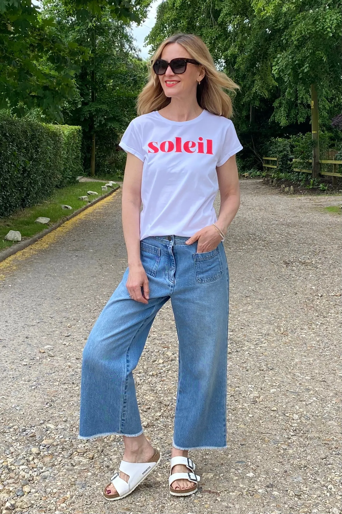 SOLEIL NEAT FIT T-SHIRT (WHITE/RED)
