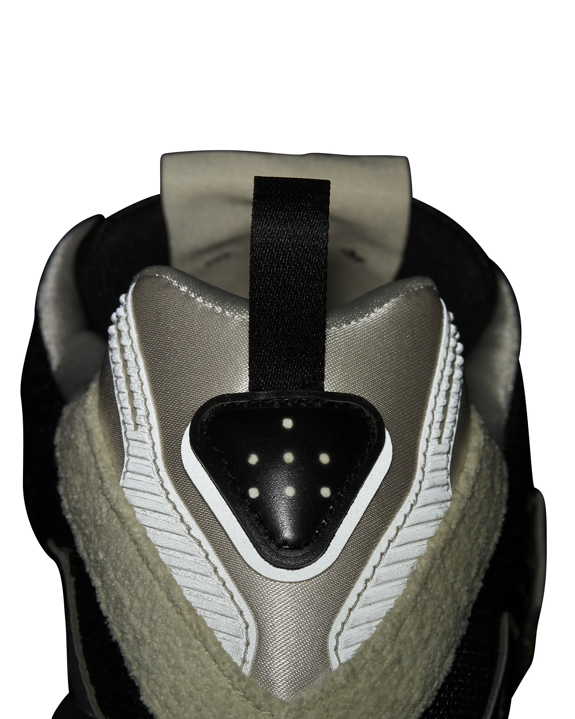 Song For The Mute Adistar Cushion - Core Black / Dark Brown / Earth Strata