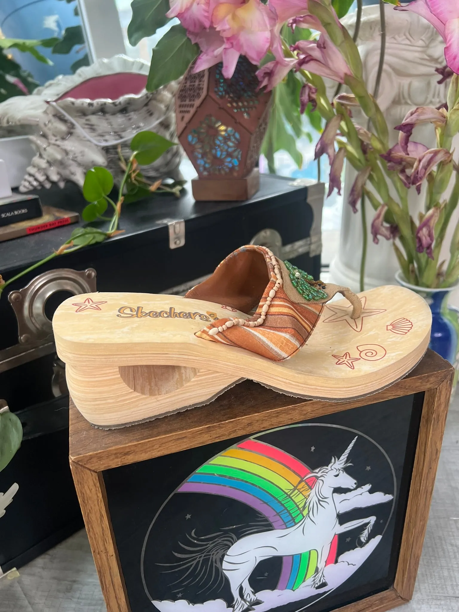 Vintage Y2K Sketchers Beaded Wedges