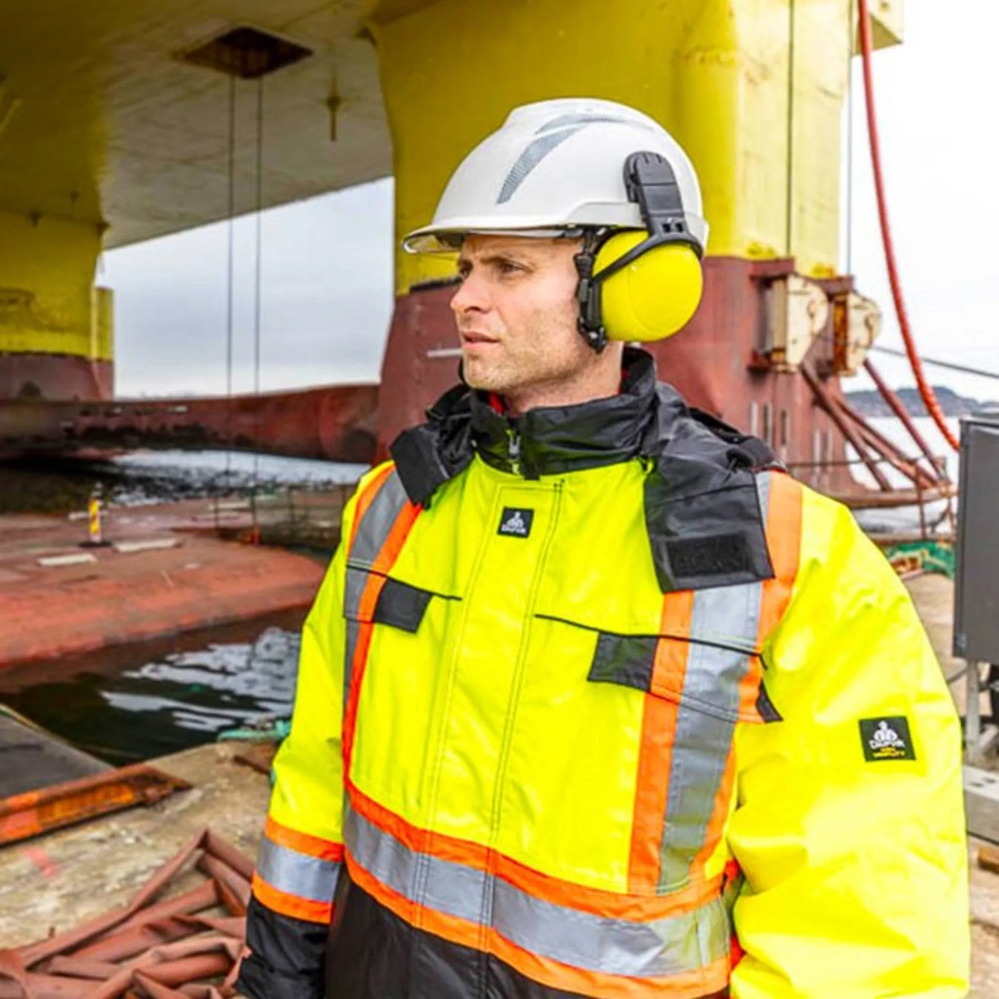 Wenaas 533TCSA Hi-Vis Quilted Premium Winter Safety Jacket | Windproof, Waterproof, CSA Compliant, Rated to -42°C, with Detachable Hood | Sizes: S-4XL