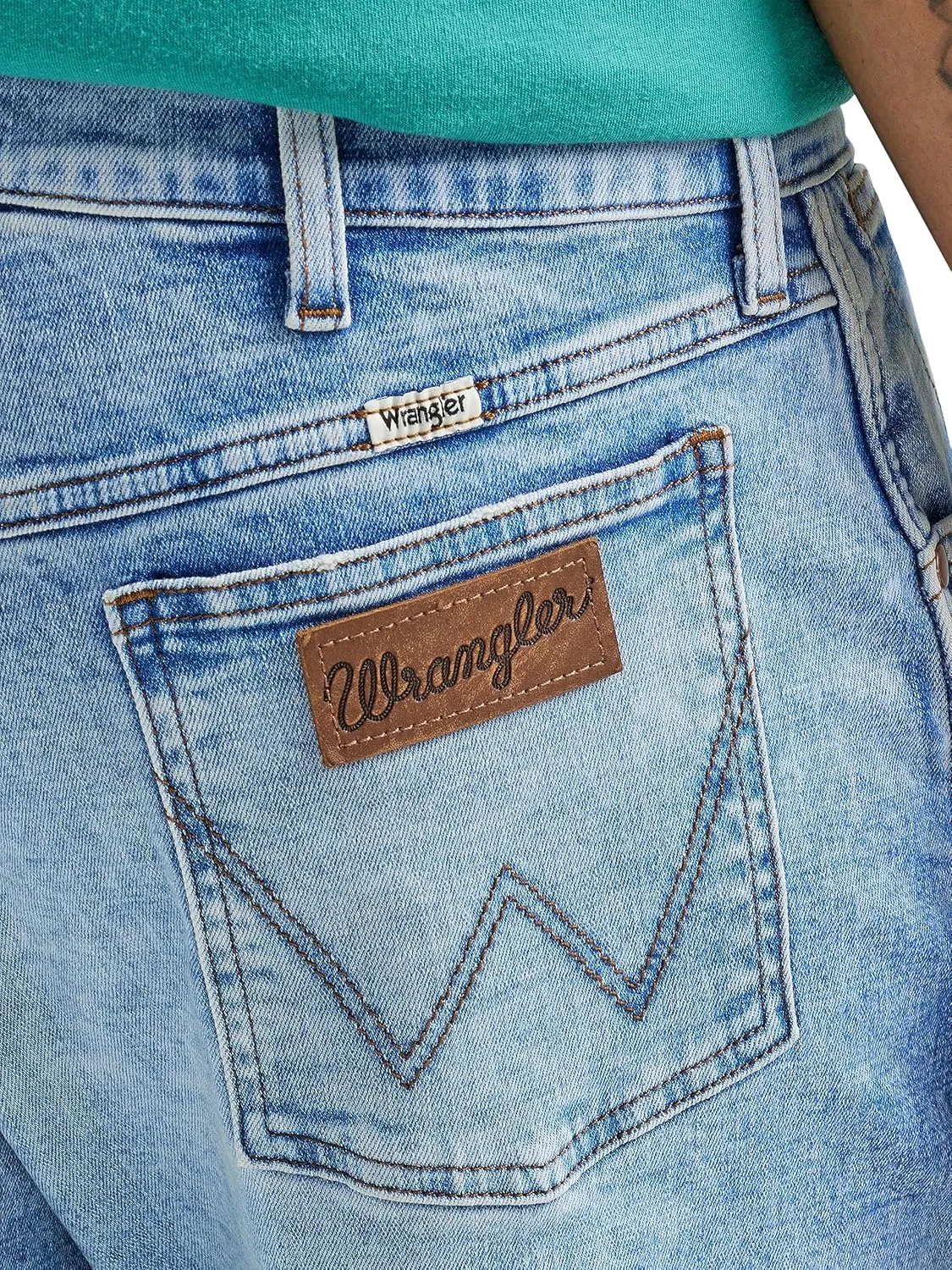 Wrangler Men's Relaxed Fit Taper Jeans