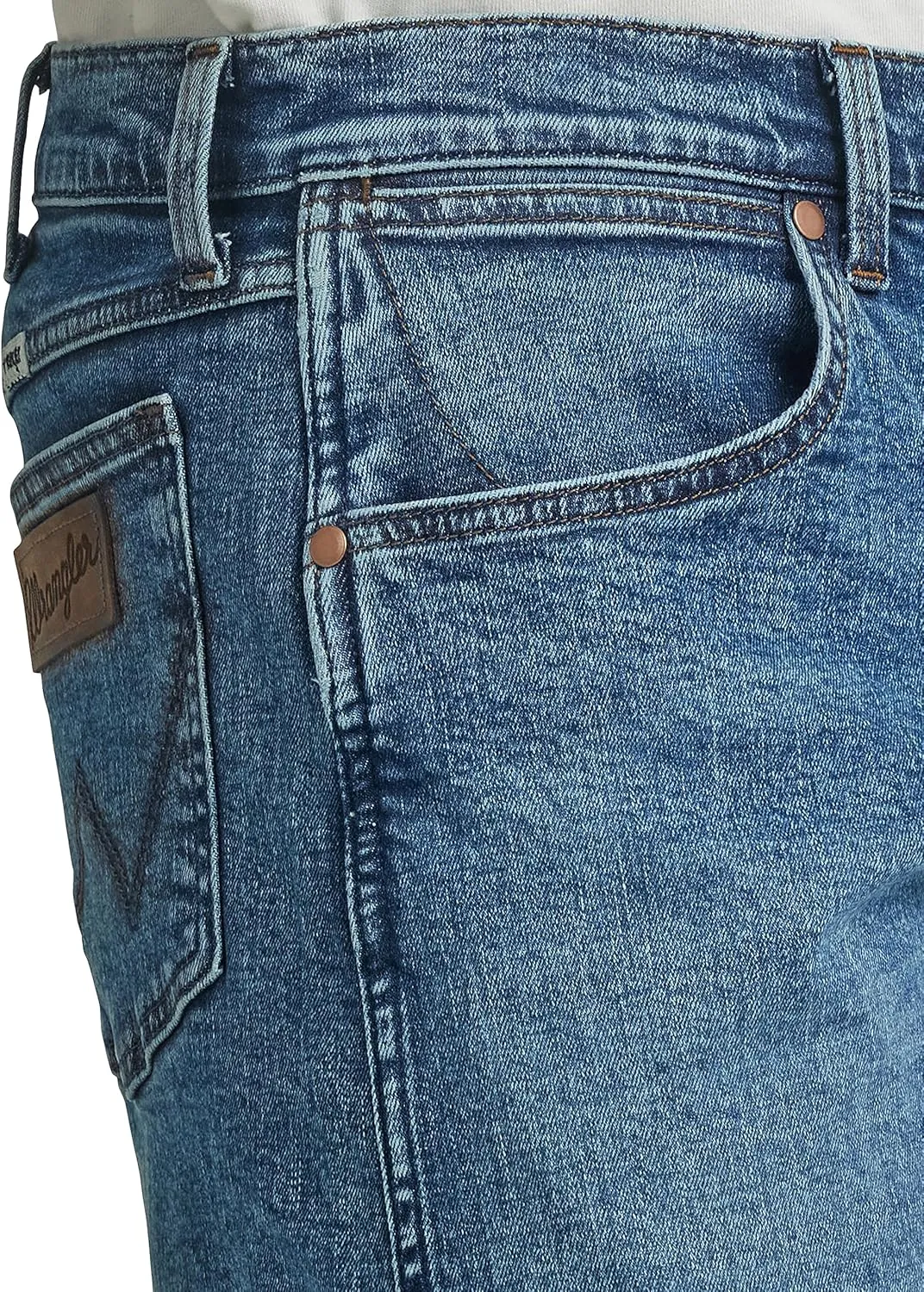 Wrangler Men's Relaxed Fit Taper Jeans