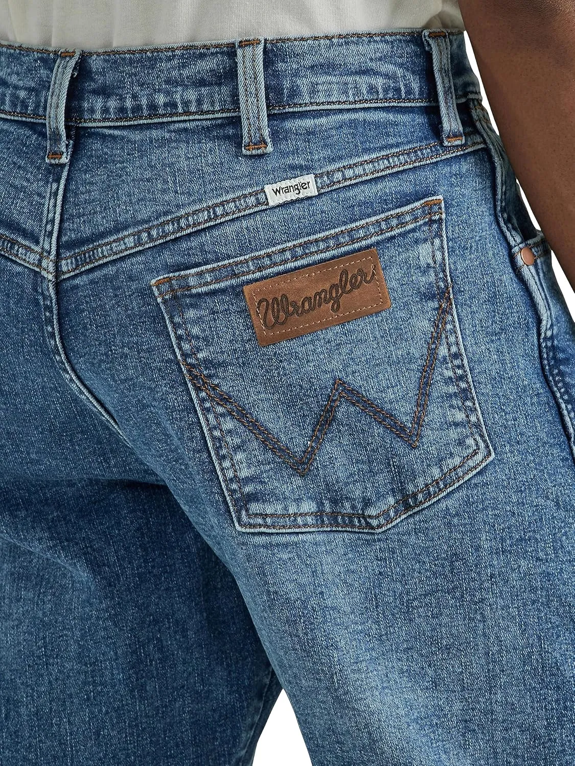 Wrangler Men's Relaxed Fit Taper Jeans